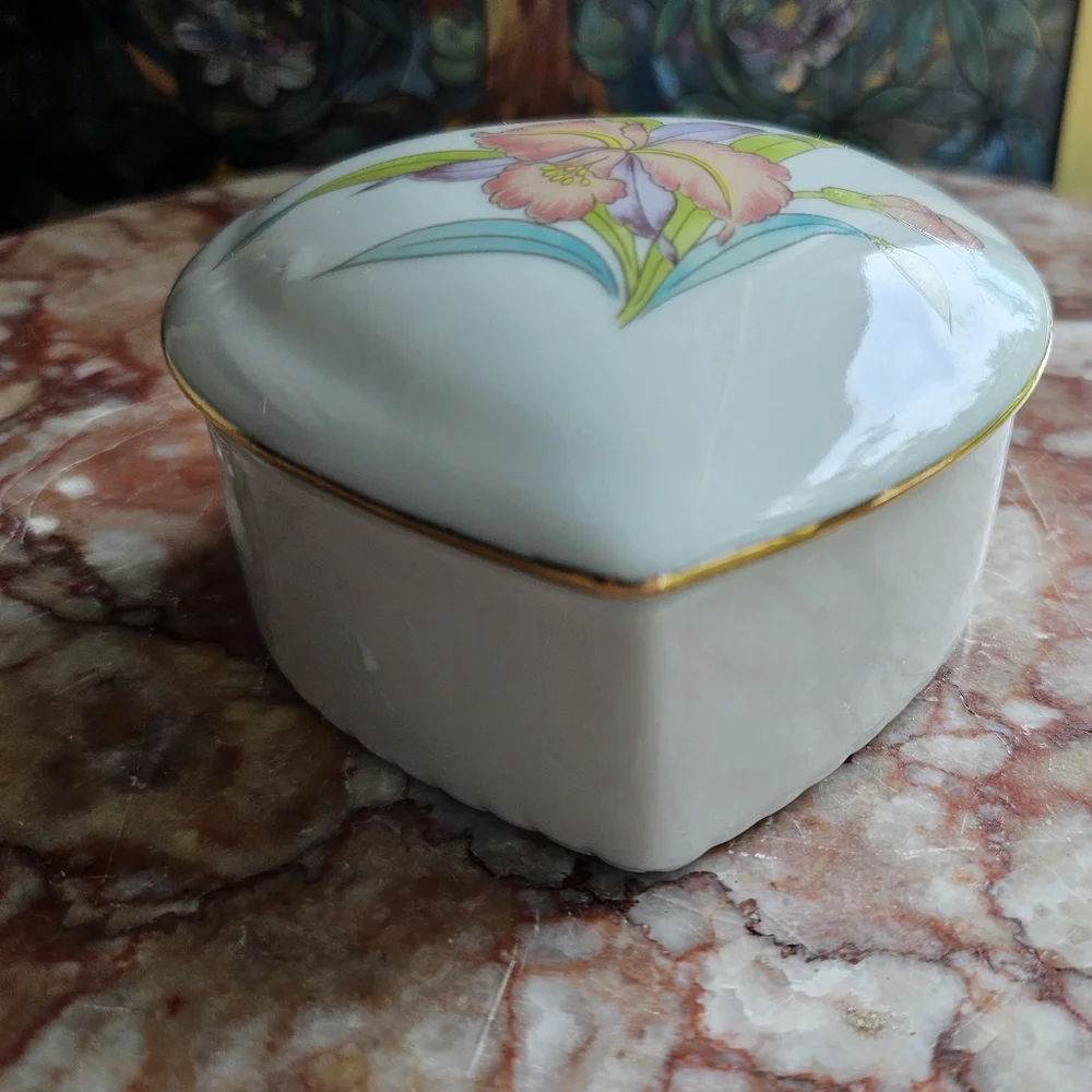 Vintage Otagiri Orchid Mist Porcelain Trinket Box